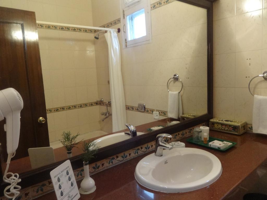 Kasauli Resort By Piccadily Chambre photo